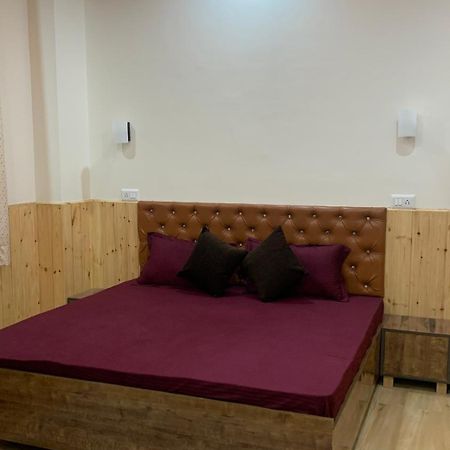 Tulip Flowing River View Hotel. Shamshi Ngoại thất bức ảnh