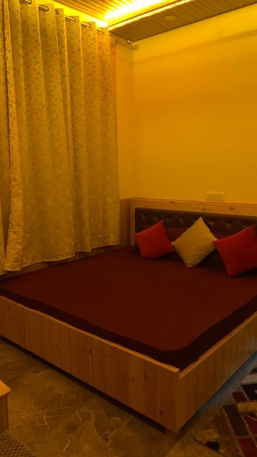 Tulip Flowing River View Hotel. Shamshi Ngoại thất bức ảnh